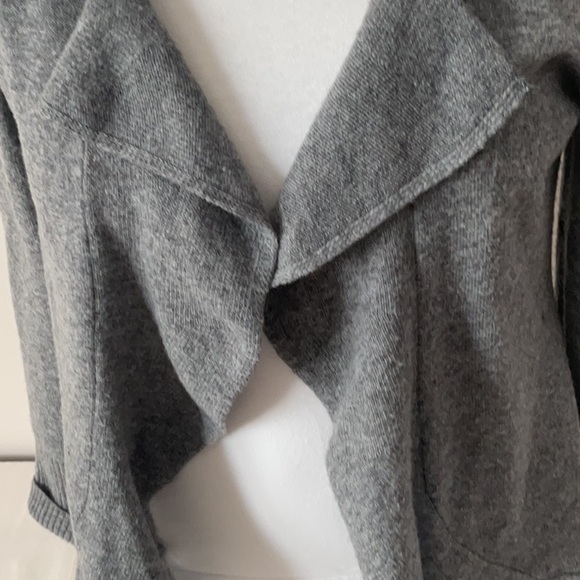 Banana Republic Wool/Cashmere Cardigan - Picture 4 of 8